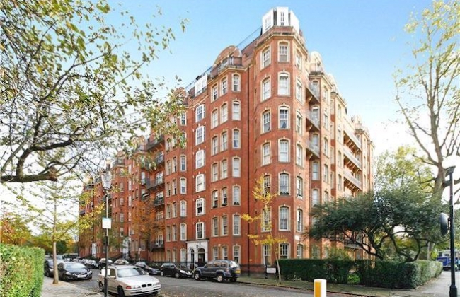 Oakwood Court, Holland Park, London, W14