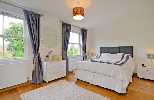 Crystal Palace Road, Dulwich, London,  SE22 9EX